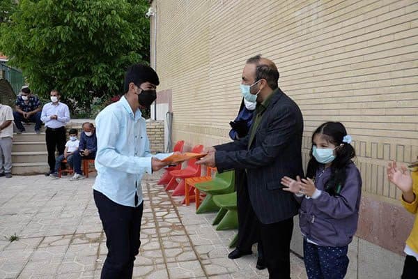 جوایز مسابقه نقاشی کودکان" درسی سخت اهداء شد