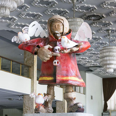 تندیس فرشته نگهبان به تالار وحدت رسید