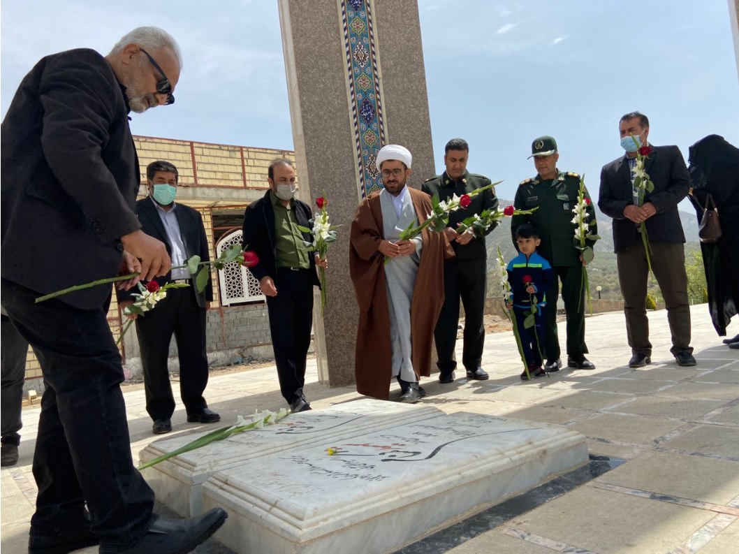 تجدید میثاق هنرمندان با شهدای گمنام در کهگیلویه وبویراحمد