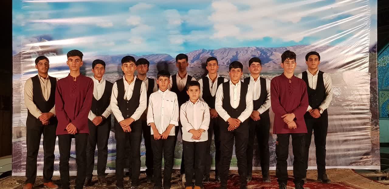 استقبال از رئیس جمهوری با هشت قطعه موسیقی سرود در کهگیلویه و بویراحمد