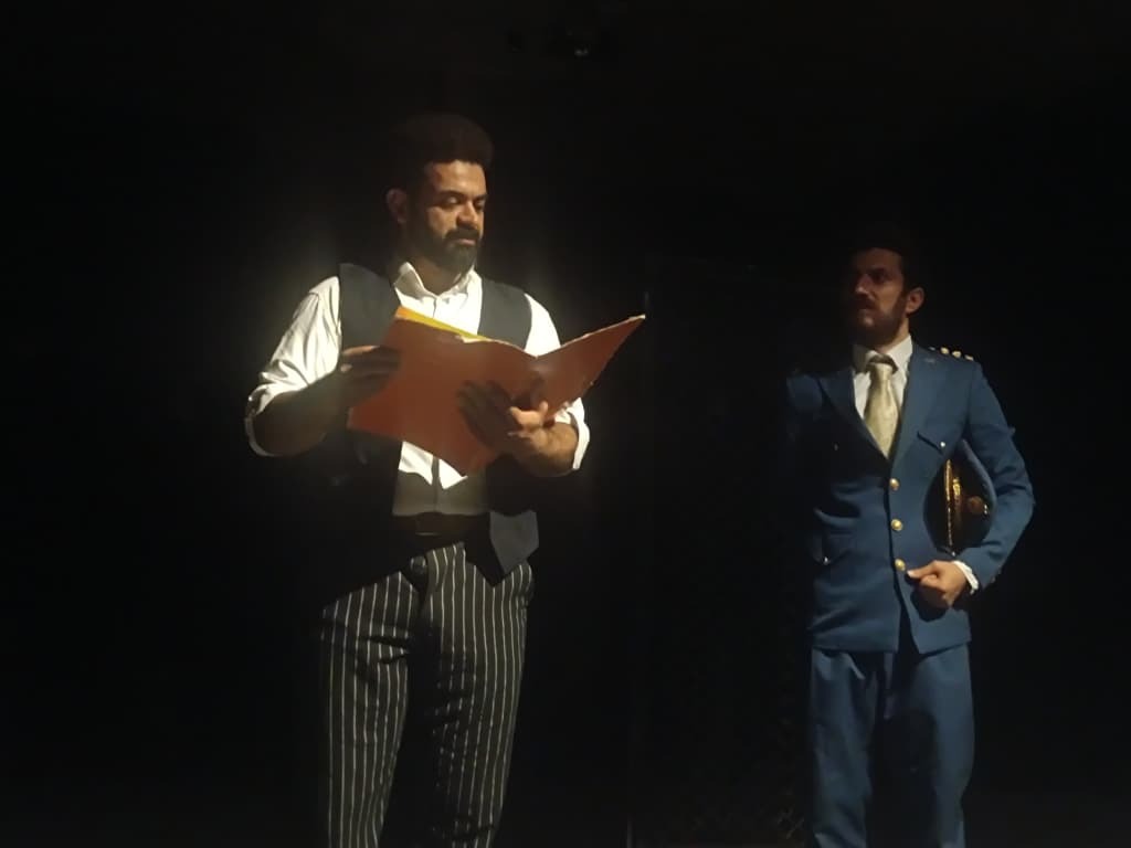 نمایش «اسبها و جنهای طلوع» در گچساران روی صحنه رفت نمایش «اسبها و جنهای طلوع» در گچساران روی صحنه رفت