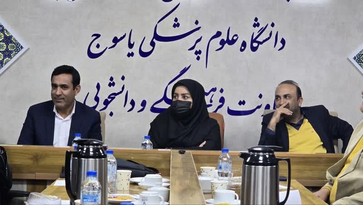 رئیس حوزه هنری استان: سرمایه‌گذاری در هنر، سرمایه‌گذاری برای پیشگیری از آسیب‌هاست  / مدیرکل ارشاد کهگیلویه و بویراحمد: هنر امروز، ابزار تحول اجتماعی است / رئیس دانشگاه علوم پزشکی یاسوج: نبض جامعه در دست اهالی فرهنگ و هنر است