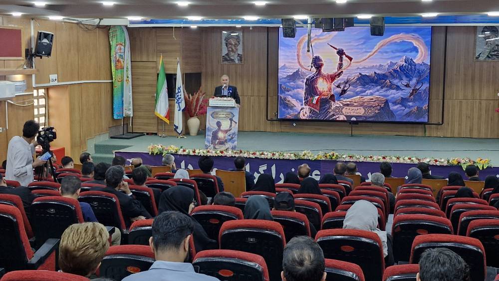 استاندار کهگیلویه و بویراحمد: رسالت سنگین هنرمندان در تبیین حماسههای ایران سربلند/ هنر، راوی «حماسه رمضان» و «هیمنهشکنی آمریکا» شود استاندار کهگیلویه و بویراحمد: رسالت سنگین هنرمندان در تبیین حماسههای ایران سربلند/ هنر، راوی «حماسه رمضان» و «هیمنهشکنی آمریکا» شود