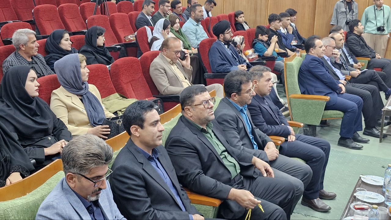 اختتامیه هفته هنر انقلاب در کهگیلویه و بویراحمد/ تجلیل از هنرمندان با حضور استاندار+ استاندار اختتامیه هفته هنر انقلاب در کهگیلویه و بویراحمد/ تجلیل از هنرمندان با حضور استاندار+ استاندار