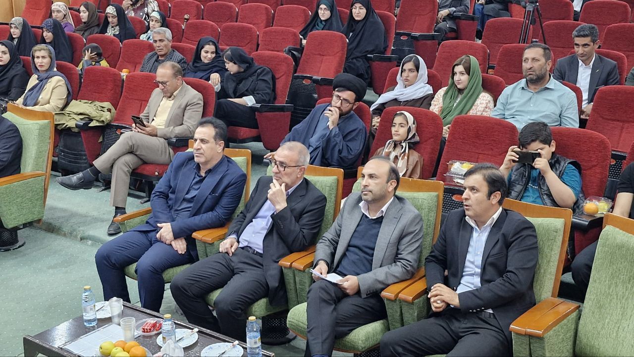 اختتامیه هفته هنر انقلاب در کهگیلویه و بویراحمد/ تجلیل از هنرمندان با حضور استاندار+ استاندار اختتامیه هفته هنر انقلاب در کهگیلویه و بویراحمد/ تجلیل از هنرمندان با حضور استاندار+ استاندار