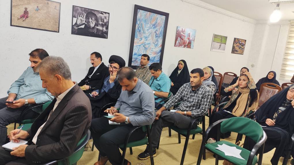 برگزاری کارگاه تخصصی روایتنویسی و تاریخ شفاهی با تدریس احسان قائدی در یاسوج برگزاری کارگاه تخصصی روایتنویسی و تاریخ شفاهی با تدریس احسان قائدی در یاسوج