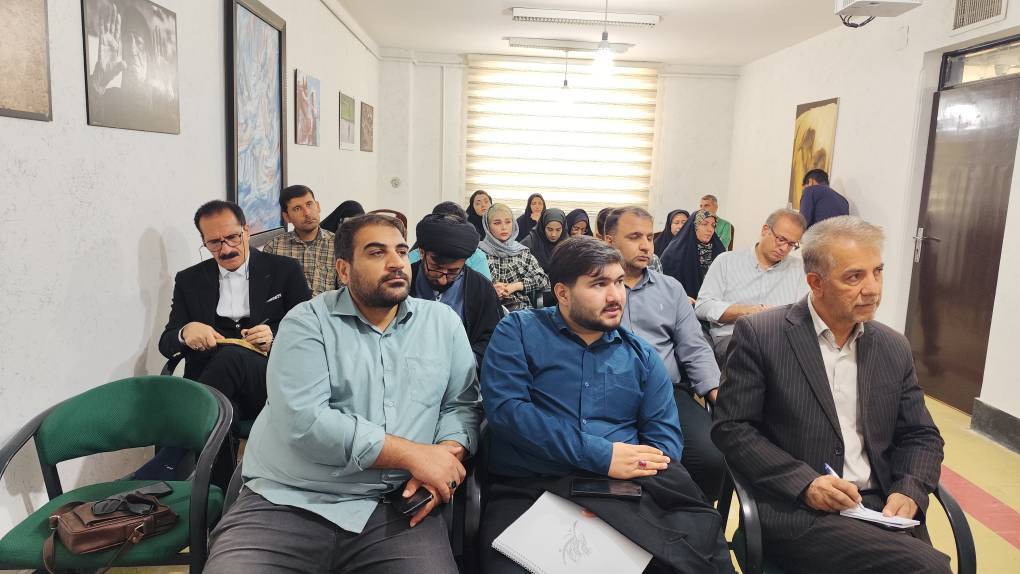 برگزاری کارگاه تخصصی روایتنویسی و تاریخ شفاهی با تدریس احسان قائدی در یاسوج برگزاری کارگاه تخصصی روایتنویسی و تاریخ شفاهی با تدریس احسان قائدی در یاسوج