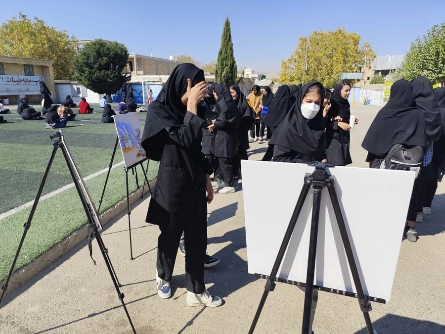نمایشگاه ملی کاریکاتور «جنگ ۱۲ روزه» با محوریت مقاومت در یاسوج افتتاح شد