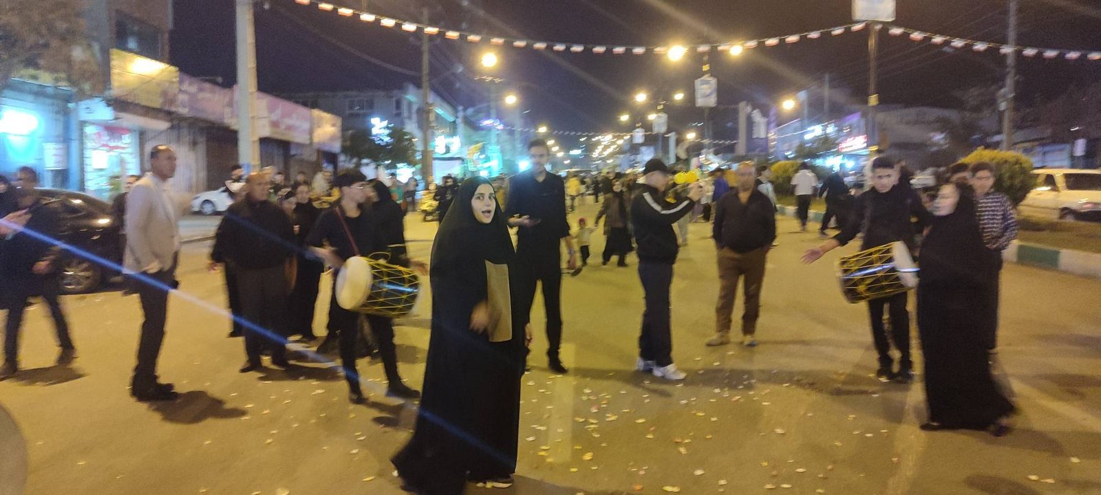 «بیداری و لالایی»؛ پیوند اسطوره و مقاومت معاصر روی صحنه خیابانهای یاسوج «بیداری و لالایی»؛ پیوند اسطوره و مقاومت معاصر روی صحنه خیابانهای یاسوج